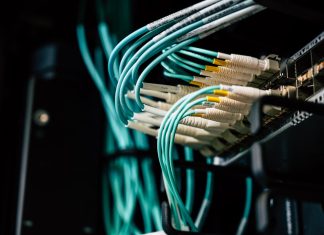 Dehost ve VPS Kiralama: Web Barındırma Çözümlerinde Farklar ve Seçenekler dehost1
