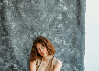 Çiçek Desen Oversize Saten Hipnoz Kırmızı Kimono ve Çiçek Desenli Saten Kimono: Zarafet ve Rahatlığın Birleşimi thekitsun5